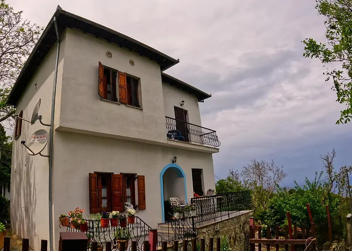 Ferienhaus Katafigio In Village